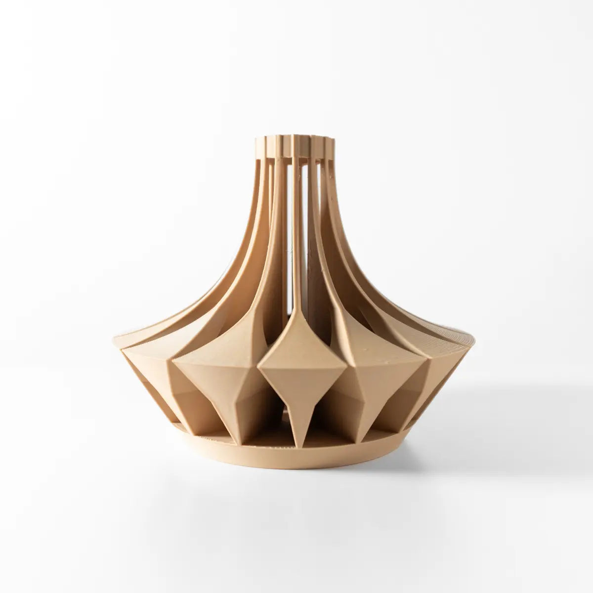Vase court "Pekalla"