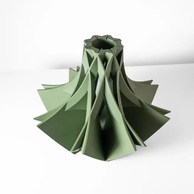 Vase court "Geometris"