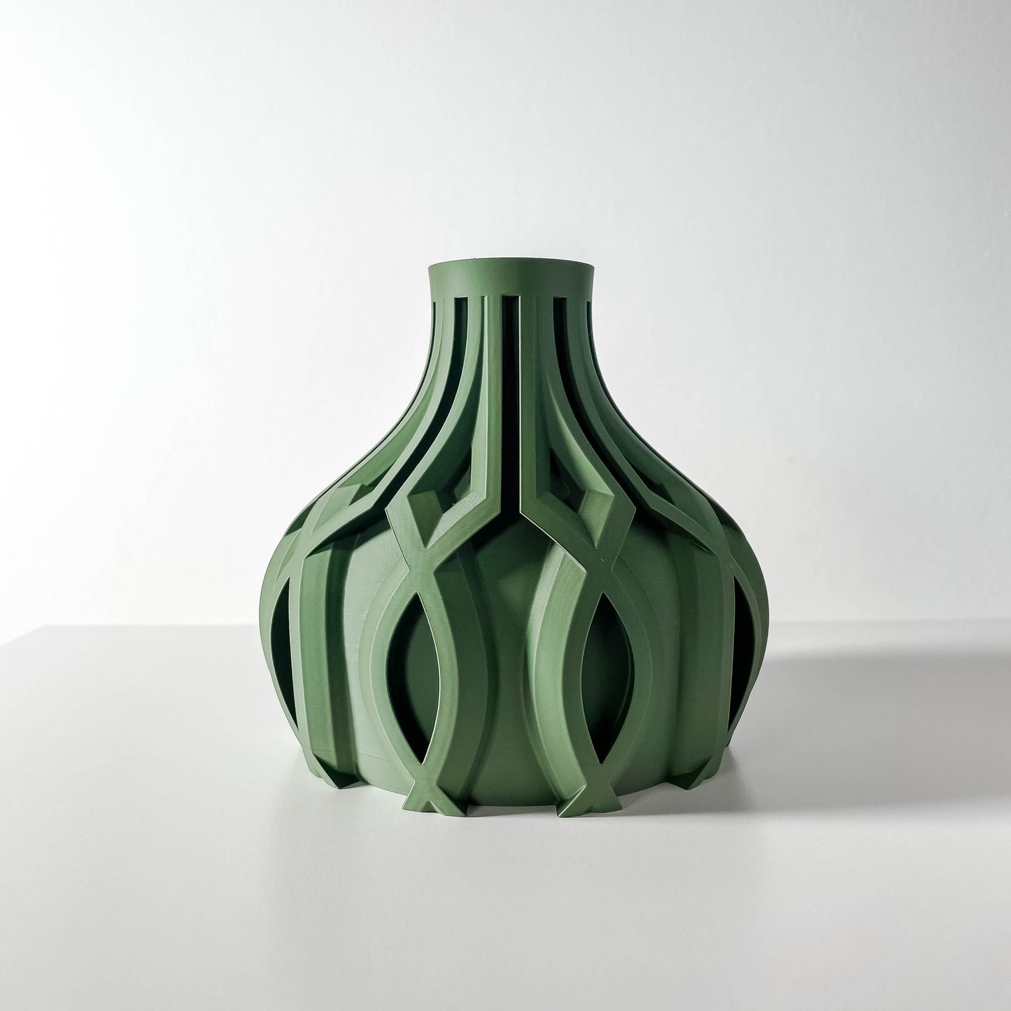 Vase court "Echo"