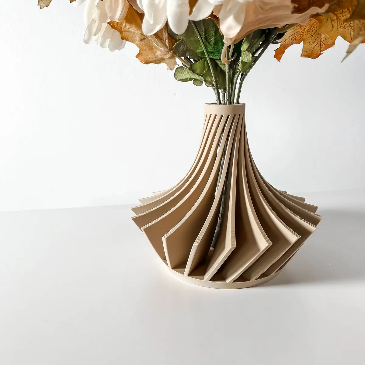 Vase court "Menyx"