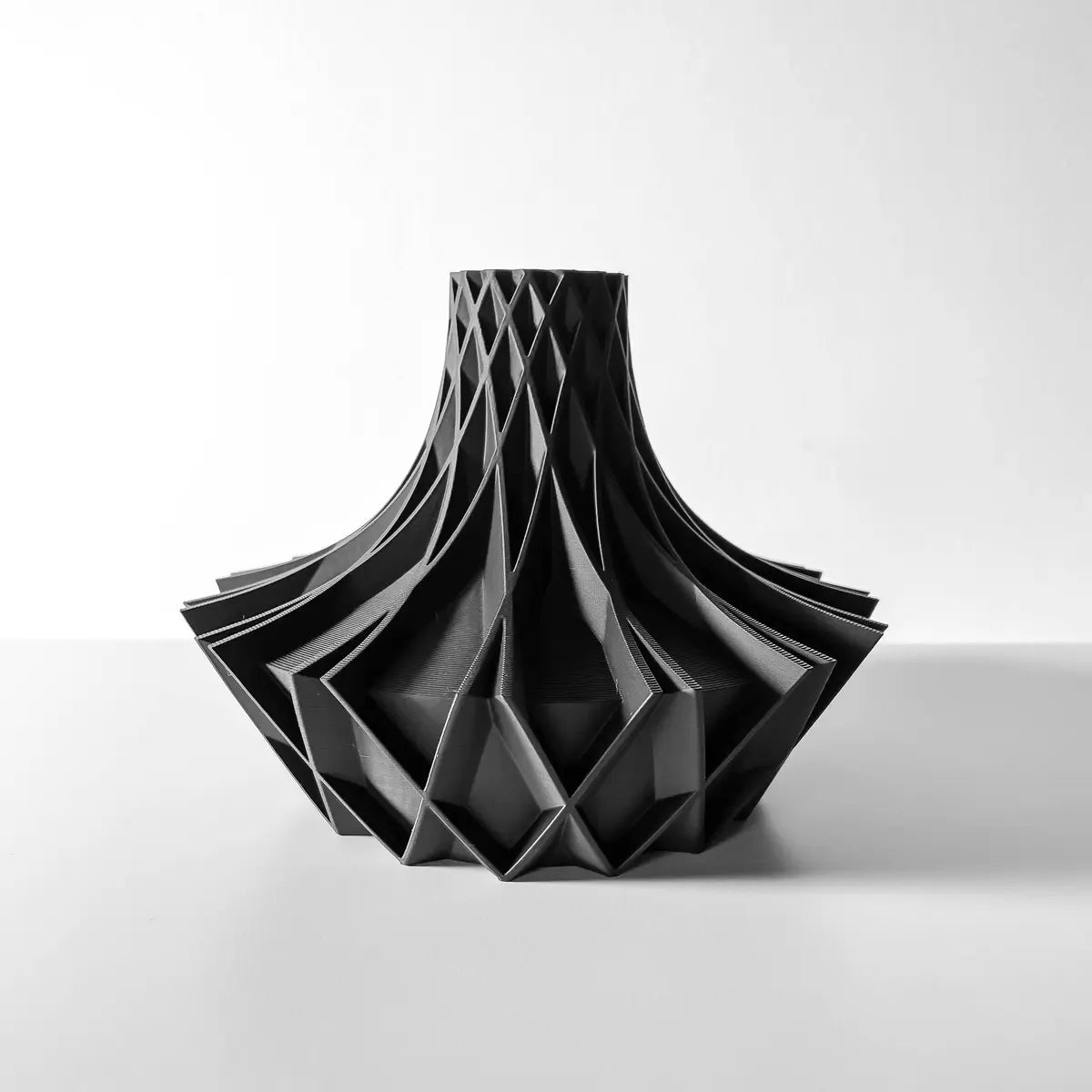 Vase court " Iris"